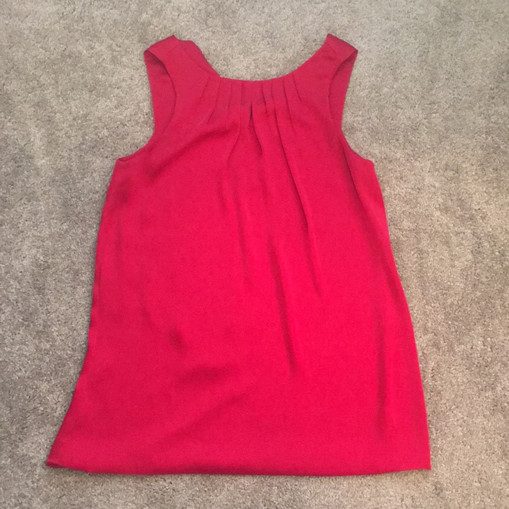 Red women’s Express top